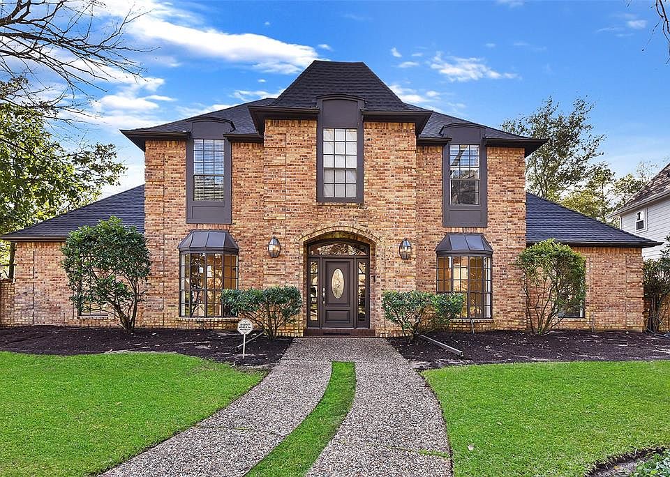 1st image of 15803 River Roads Dr