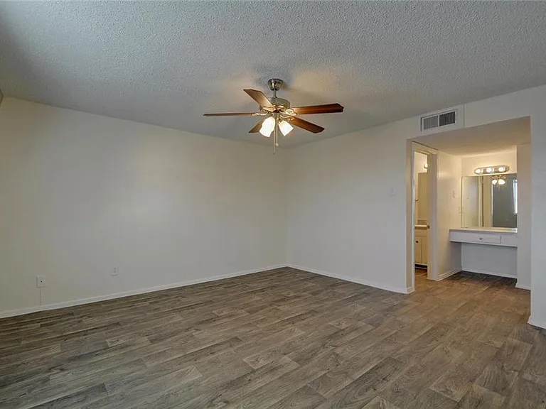1825 Wooten Park Dr #101 — Photo 6