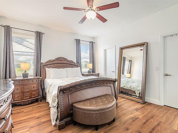 4th image of 3532 Harlequin Dr