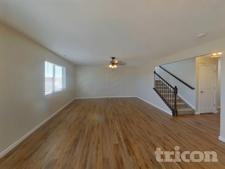 7407 Benecia Dr — Photo 2