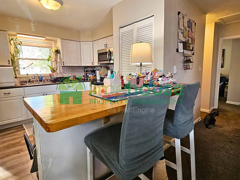 840 W 43rd St #B — Photo 6