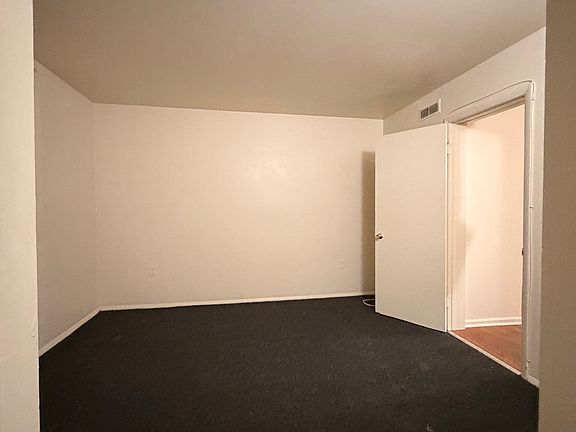 3rd image of 330 Bainbridge St APT 17