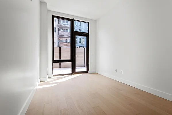 Rented by Nooklyn NYC LLC | media 12