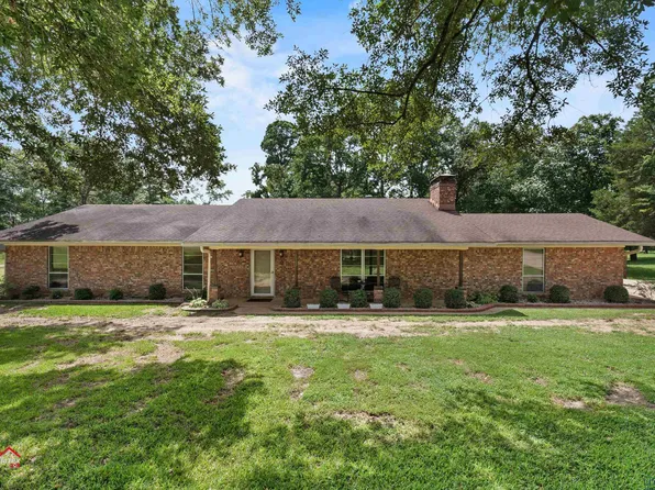 111 N Estates Ln, Henderson, TX 75652