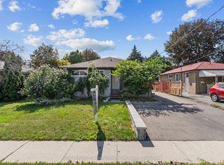 1016 Centre St N, Whitby, ON L1N 4V3