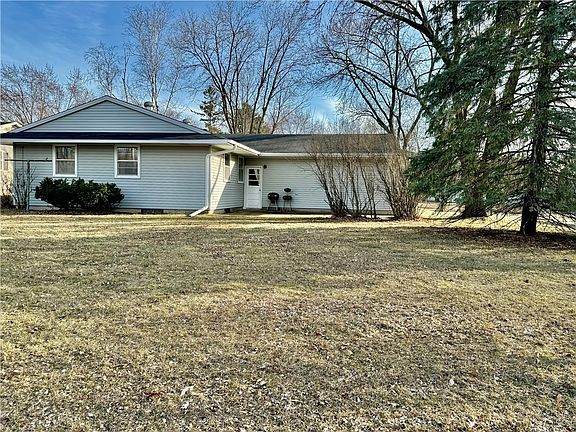 3rd image of 2444 Daniels Avenue