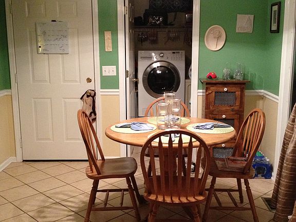 4th image of 209 Sweetgum Cir