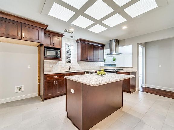 5th image of 3213 Upshire Ct