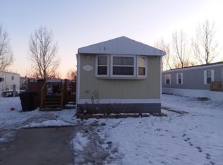 4909 Golden Gate Dr, Grand Forks, ND 58203
