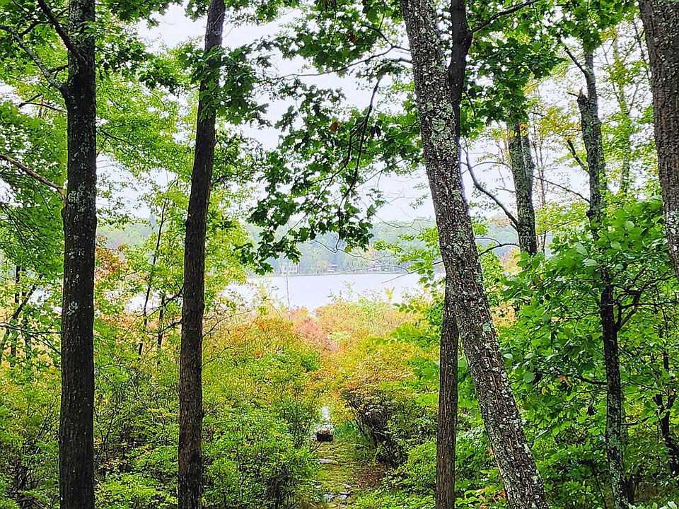 114 Lake Minisink Rd W, Dingmans Ferry, PA 18328 Zillow