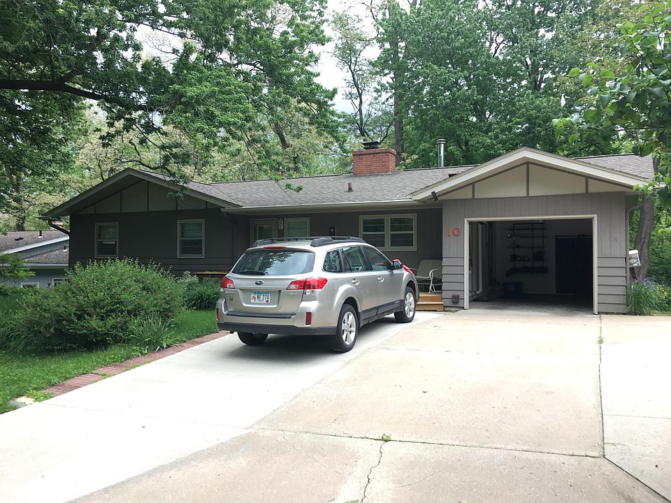 2nd image of 10 Ridgewood Ln