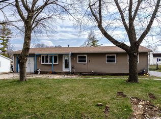 5007 3 Oaks Rd, Crystal Lake, IL 60014