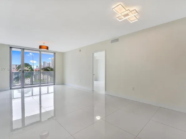 300 Sunny Isles Blvd Unit 4-803, Sunny Isles Beach, FL 33160