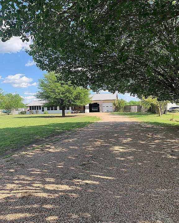 1st image of 98 Julie Dr