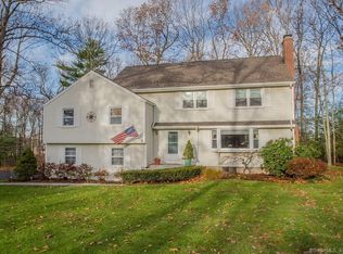 6 Latimer Ln, Simsbury, CT 06070