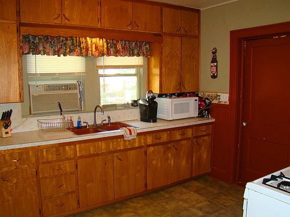 5th image of 611 Avenue G