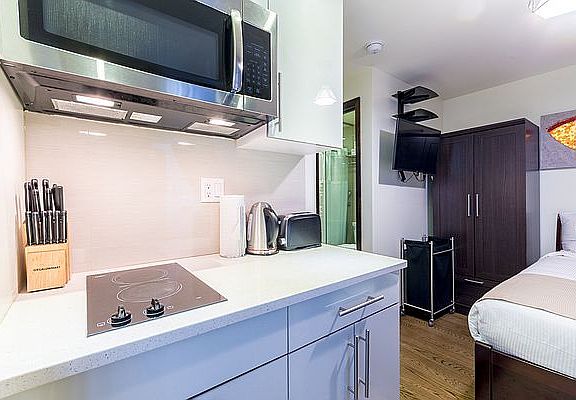 4th image of 35 E 7th St #1C