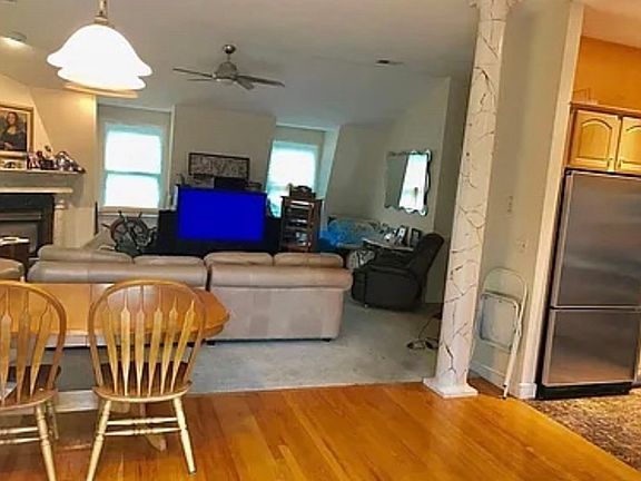 4th image of 25 Pond St #C
