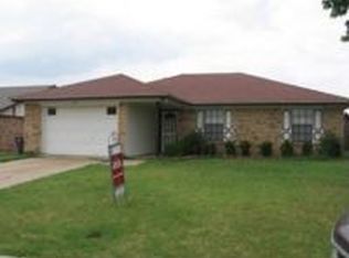 3204 Meadowmoor St, Fort Worth, TX 76133