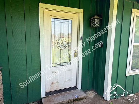 2nd image of 6033 Reba Dr