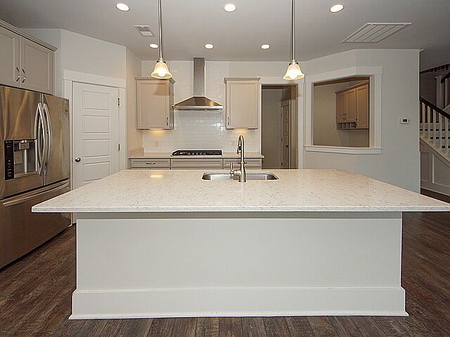 1st image of 2874 Stonestown Dr