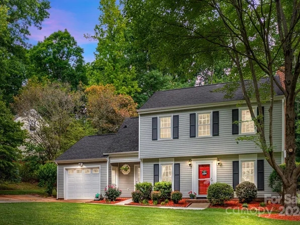 1220 Well Spring Dr, Charlotte, NC 28262