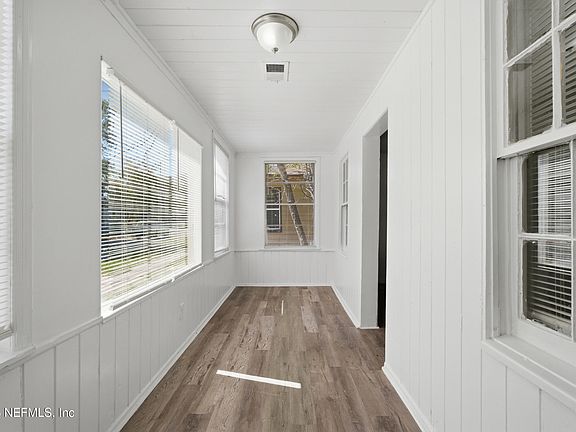 3rd image of 859 28TH Street