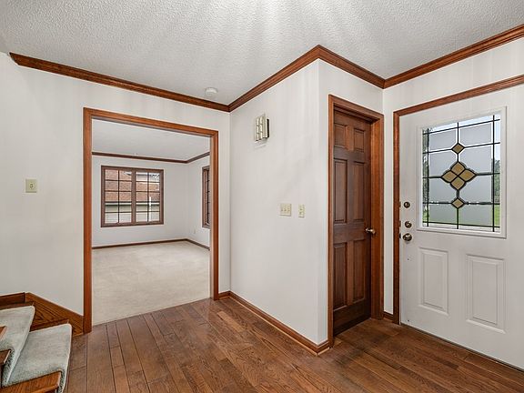 4th image of 1314 Blossom Ln