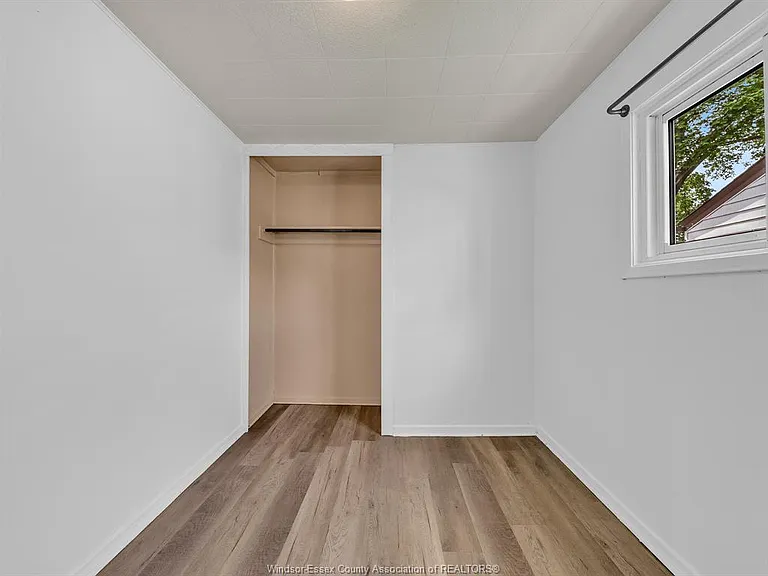 1183 Felix Ave — Photo 16