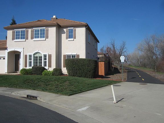 2nd image of 1050 Brock Cir