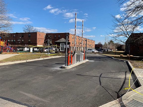 5th image of 7011B Park Dr E #B