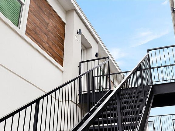 2nd image of 901 Yuma Ave #1804