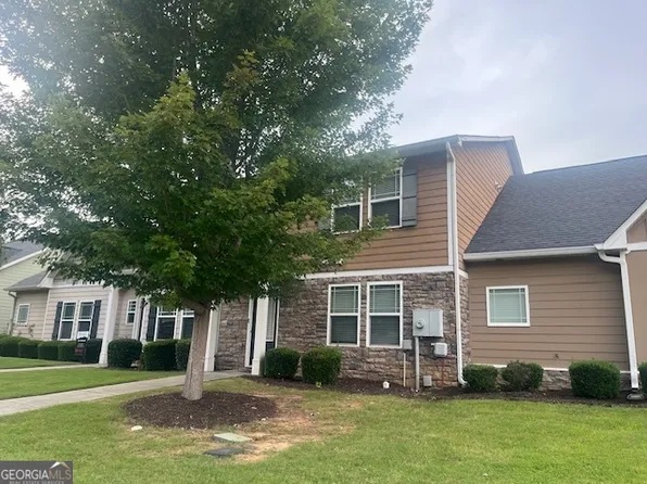6165 Garden Cir, Douglasville, GA 30135