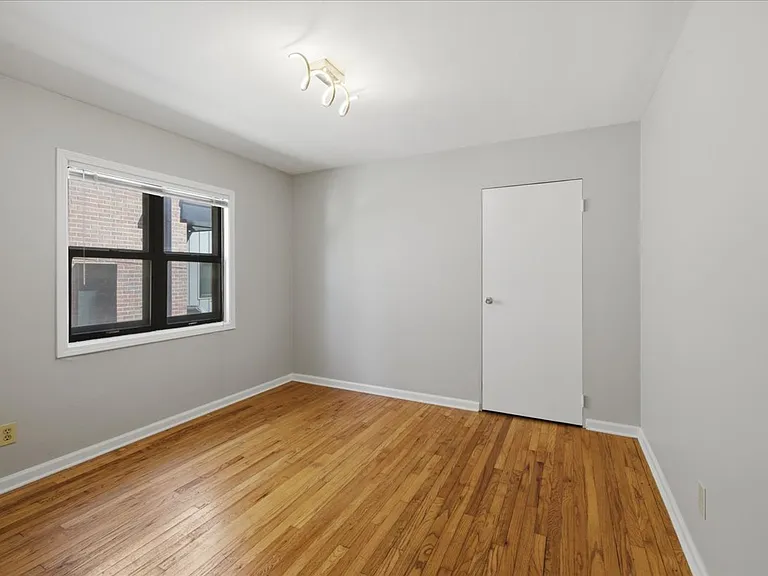 302 E 19th St #2A — Photo 11