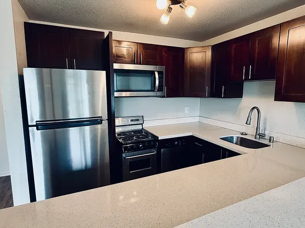 5913 Rainier Ave S #308, Seattle, WA 98118