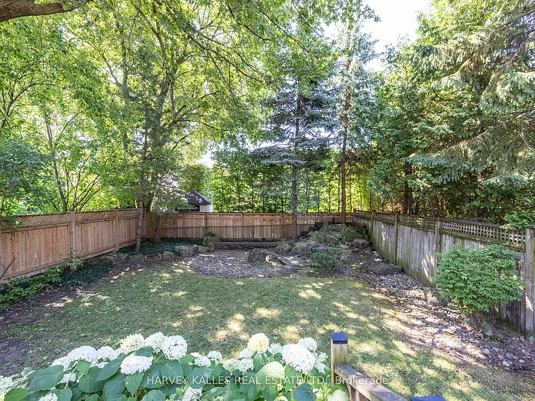 495 Deloraine Ave — Photo 46