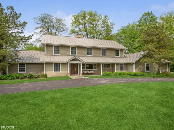 2265 Birchwood Ln, Northfield, IL 60093