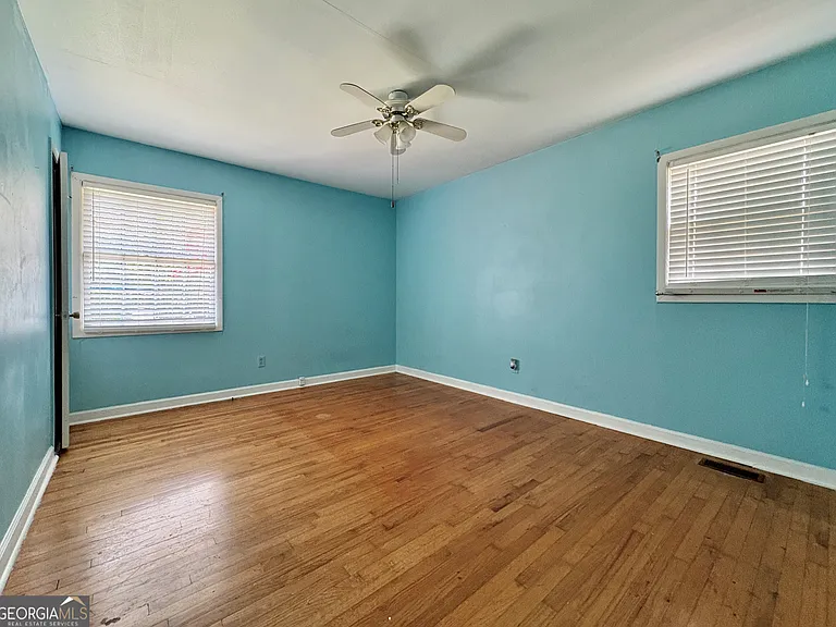 94 Harris Dr — Photo 12