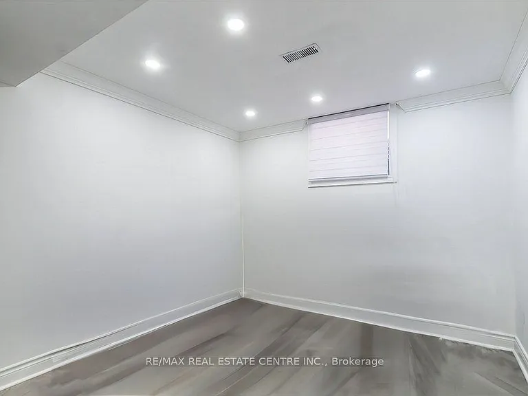 252 Thorner Dr #BASEMENT — Photo 6