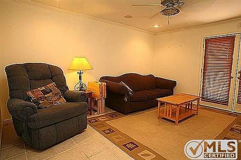 4th image of 7338 Rockhurst Dr