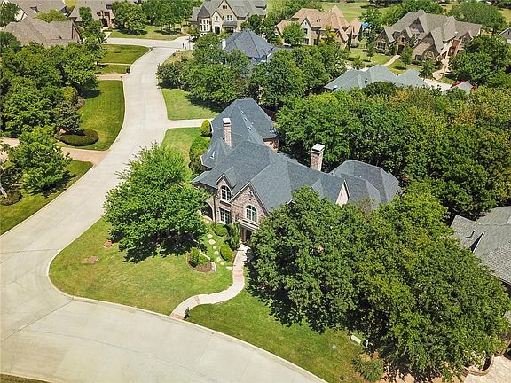 3rd image of 6 Heather Glen Cir