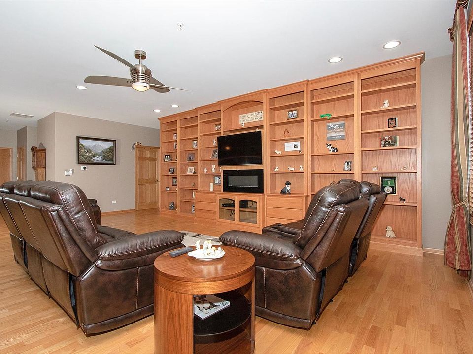 271275 E Railroad Avenue Apartments Bartlett, IL Zillow