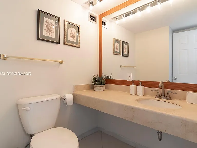 6770 Indian Creek Dr #8L — Photo 25