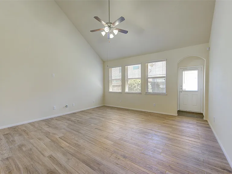 6518 Wilshire Rdg — Photo 16