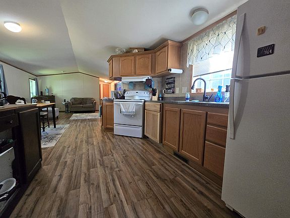3rd image of 37 Turkey Drive #171