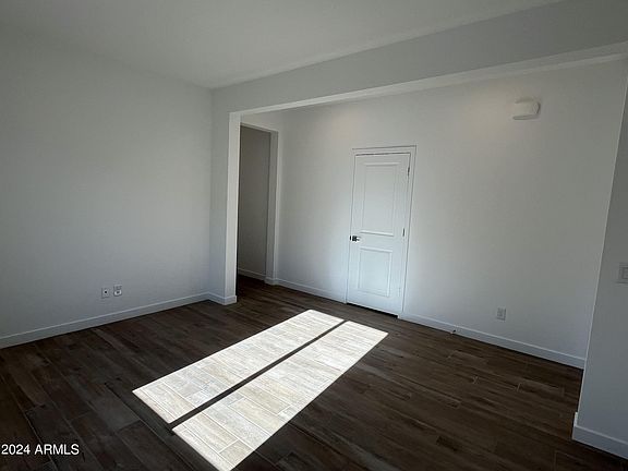 3rd image of 18239 W VOGEL Avenue