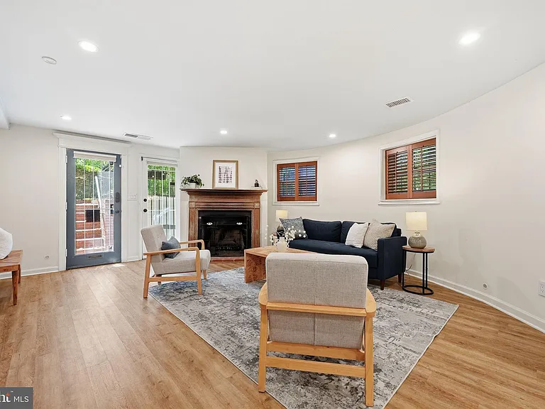 1200 E Capitol St NE #1 — Photo 6