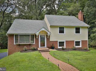 631 Crestwood Rd, Wayne, PA 19087