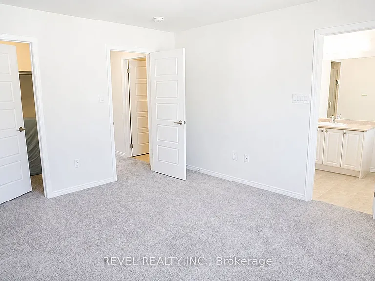 62 Munro Cir — Photo 12