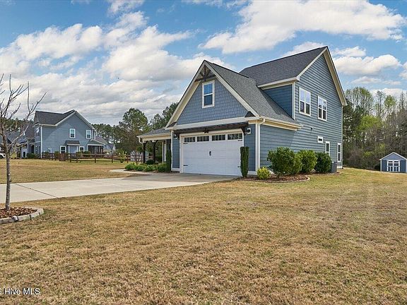 4th image of 513 Abbey Road